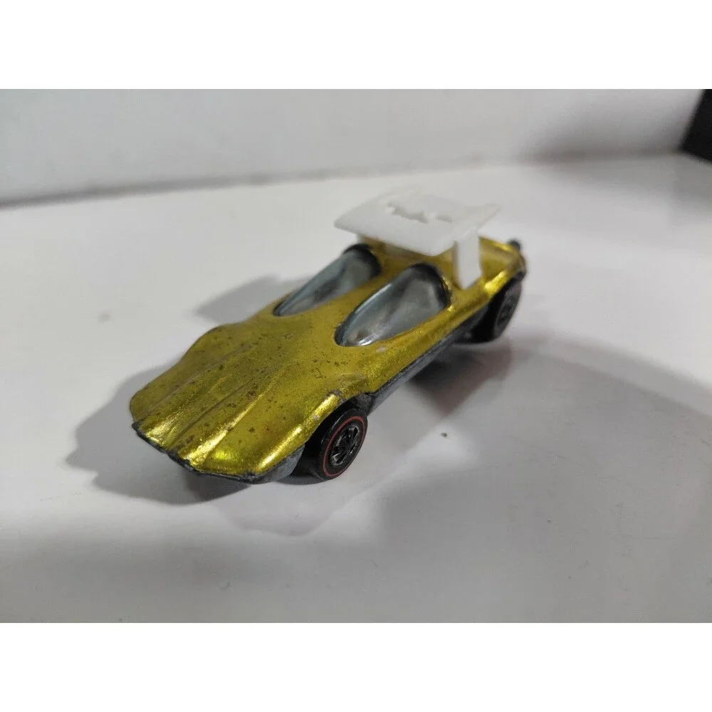 Hot Wheels 1:64 Die Cast Red Line 1969 USA Swingin' Wing Car